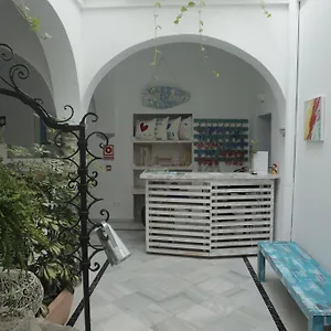 Wake Up In & Restaurant Lounge Auberge de jeunesse Tarifa