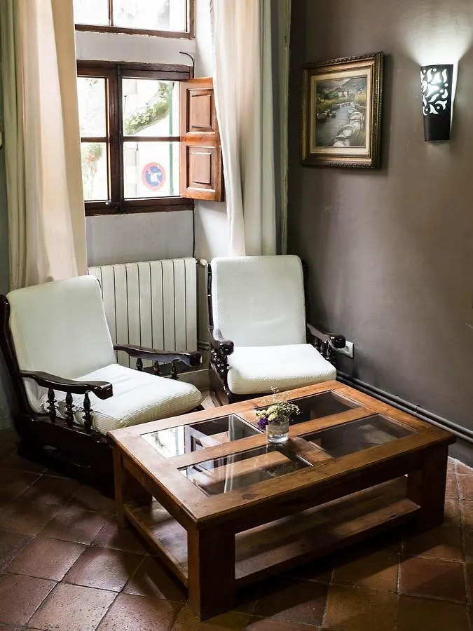 Hostel S'Hostal D'Esporles
