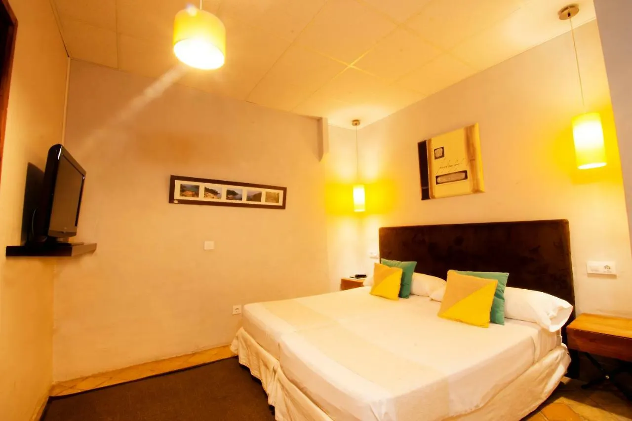 S'Hostal D'Esporles Hostel Esporles